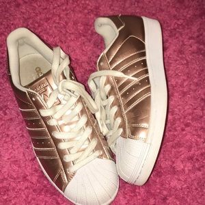 Adidas Superstar size 8.5 Rose Gold Metallic